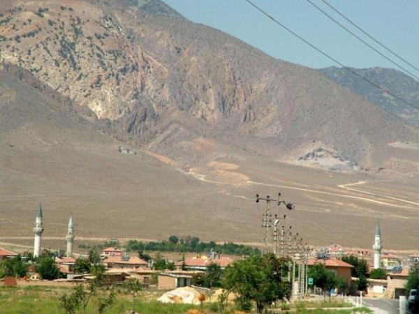 <p><b>KARAMAN</b></p>  <p>  </p>  <p>  1 AL� G�LER �N�VERS�TE ��RET�M �YES�</p>  <p>  2 MEHMET URAL �N�VERS�TE SA�LIK DENET��S�</p>