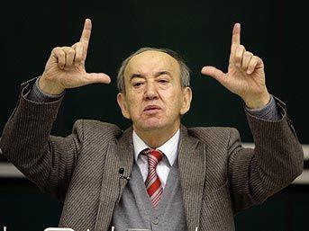 Prof. Dr. Erol Manisal 9 yl hapis cezas ald.