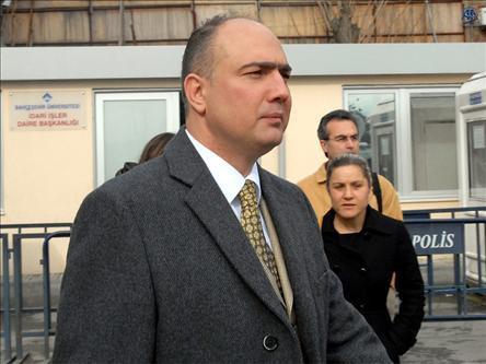 Vedat Yenerer (Gazeteci): 7 yl 6 ay hapis