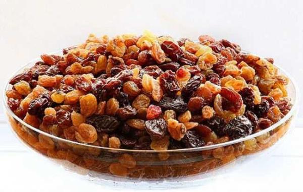 Amerikan Salk Dairesi (FDA) yaklak 200 gr kuru zm ierisinde 10 bcek ve 35 meyve sinei yumurtas bulunmasna izin verir