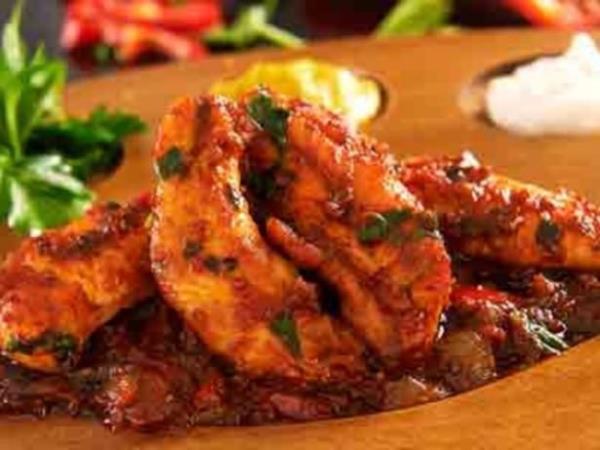 <p><b>Doru 7: Tavuklarda tmr yoktur</b></p>      <p>Halk yanl bilgilendiren bu aslsz bilgilerin medyada ar derecede yer almas sonucunda maalesef tketicilerimiz ok deerli bir besin kaynandan mahrum braklmaktadr. Bu sylemin hibir bilimsel dayana yoktur. Ambalajlarnda satlan markal pililer son derece salkldr ve bu pililer gvenle tketilebilir.</p>