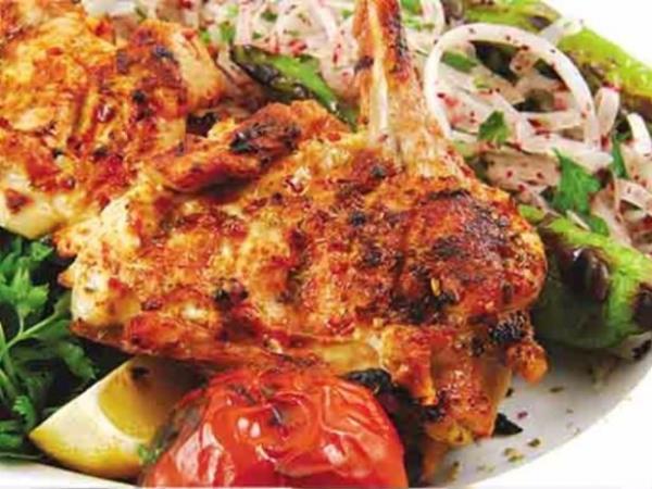 <p><b>Doru 8: Genetii deitirilmi tavuk yoktur</b></p>      <p>Genetii deitirilmi tavuk diye bir ey ne Trkiye'de ne de dnyada vardr. retimde kullanlan tavuklar tamamen doal olup, genetik bir deiiklie sahip deillerdir. Civcivlerin kuluka sreleri 21 gndr. Civcivlerin yumurtadan 17 gnde ktna dair bilgiler doru olmayp,bu olay tavuklarn fizyolojik zelliklerine aykrdr.</p>