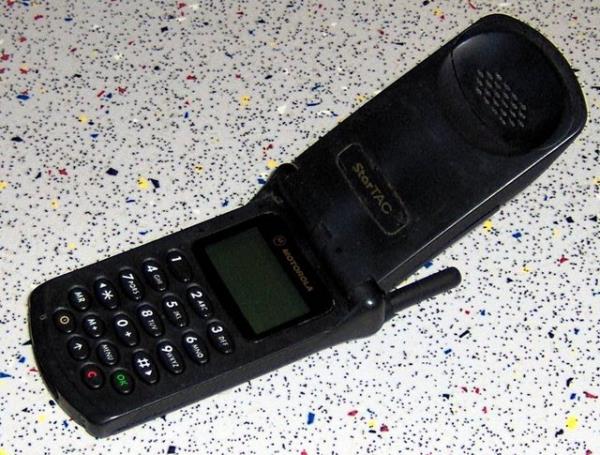 14- Motorola StarTAC Satlan rn adeti: 60 milyon