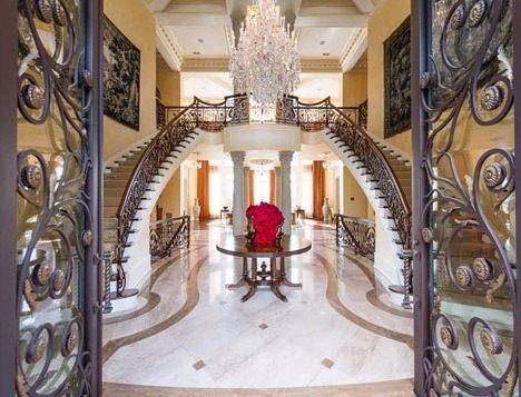 Bu da konan ierisine girdiinizde size karlayan manzara...