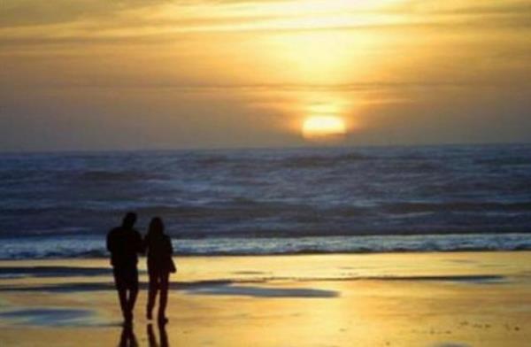 "Deniz havas almak salkl m?" ehirden uzak deniz kysnda yaamak salkl olabilir. &#8220;Deniz havas&#8221; yani denizin neden olduu gzel koku, sahilde yaayan bir bakteri sayesinde ortaya kar.