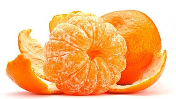 Mandalina, baz antikanser zelliklerine sahip flavonoidler olarak adlandrlan bileikler asndan zengindir. Bu meyvede bulunan flavonoidler kanserli hcrelerin bymesini engellemek ve tmrlerin yaylmasn durdurmak iin ok etkilidir.