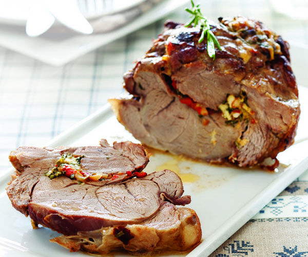 Kuzu eti: Kuzu etinde kalori yakma zellii bulunan 'karnitin' maddesi bolca bulunuyor. Bu madde zellikle karacierin almas ve temizlenmesine yardm ediyor.