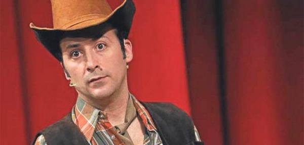 Arkadam<br>  En uyuz samimiyet kelimesi. &#8220;Arkadam&#8221; nedir yahu, zaten arkadansa ya adyla hitap edersin ya da ne bileyim farkl bir samimiyet kvam tutturursun.Kelimenin uyandrd his:Evet seninle tanyoruz ama yaklamaya gerek yok.