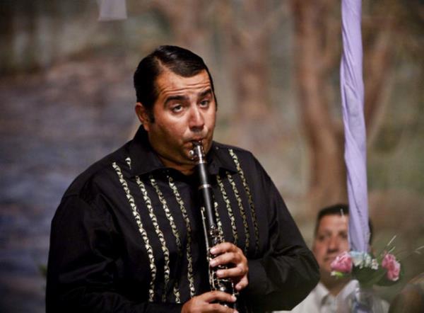 Kzan<br>  Trakya aznda erkek ocuk anlamna gelen kzan, Trakyal arkadalarmz vastasyla dilimize gemi bir arkadalk seslenii olmutur &#8220;Kzan n&#8217;aptn?&#8221; gibi muhabbete giri biimleri hayatmzda yerini almtr.