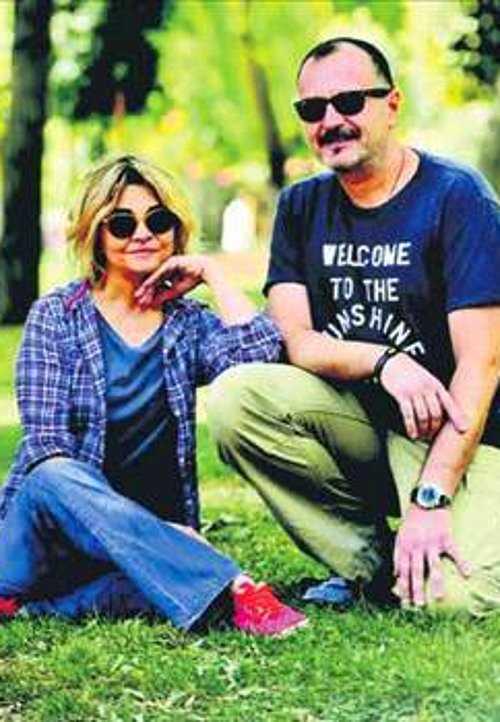 Dizinin mziklerini yapan ift daha sonra bir ok projede yer ald.