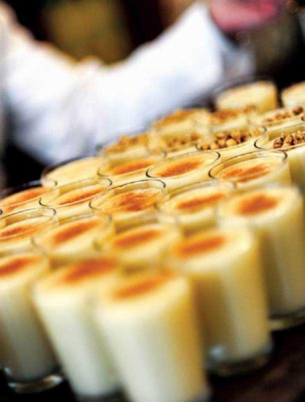 Karbonhidrat ve proteinin yan sra birden ok besin gesini ierdiinden besleyici zellii nedeniyle 'sv ekmek' olarak anlr.