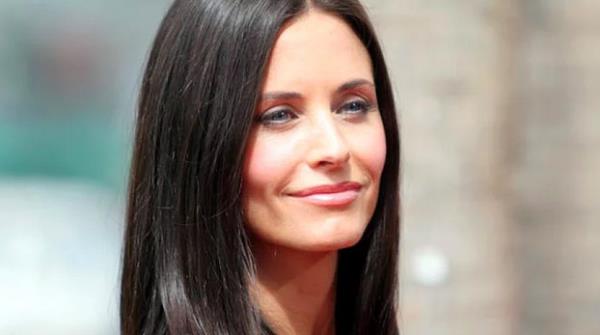 52. Courtney Cox<br>     Tasarm ve Mimarlk