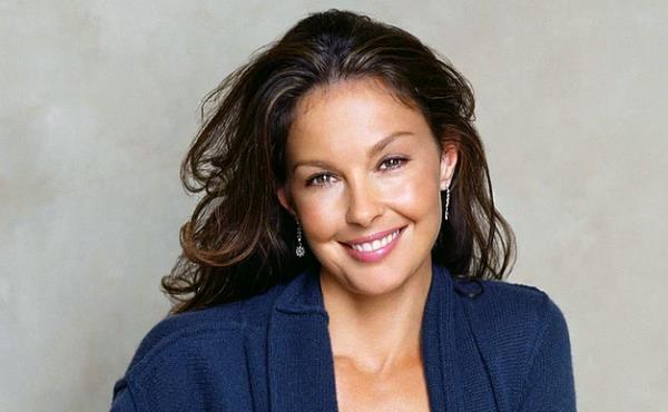 7. Ashley Judd<br>    Franszca