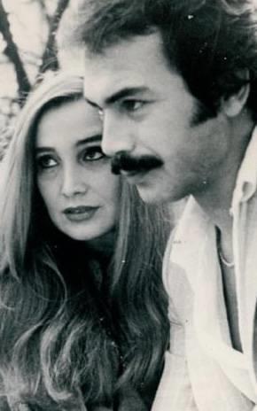 <p>SEVM EMRE- ORHAN GENCEBAY</p> Orhan Gencebay ile Sevim Emre aknn ilk yllar... O zamanlar olu Altan'n annesi Azize Gencebay'dan boanmak zere olan Gencebay, hibir yere Emre'siz gitmiyordu (1976).