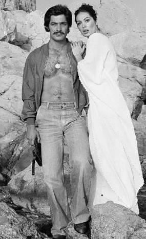 <p>KADR NANIR- TRKAN ORAY</p> 1980'li yllarda sinemann ideal ikilisiydi onlar. "Bodrum Hakimi", "Devlerin Ak", "Selvi Boylum Al Yazmalm", "Kara Gzlm" gibi filmlerde yaadklar aklar, sinema izleyenleri tarafndan gerek sanld, birbirlerine ok yaktrldlar.