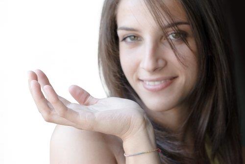 - Parmaklar ortalama bir hayat boyunca yaklak 25 milyon kez kvrlp alyor.