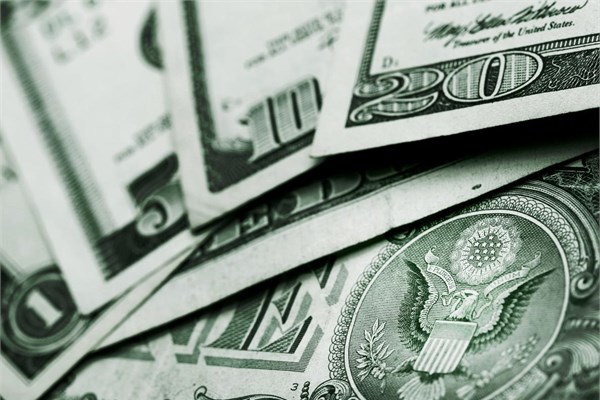 Analistler, teknik olarak dolar/TL'nin 2,9400 seviyesinin altnda kalclk salamas durumunda TL'ye ilginin devam edebileceine dikkat ekiyor.