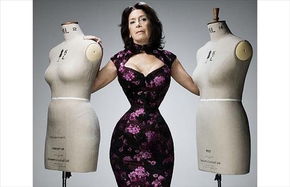 Cathie Jung, yaayan en ince belli kadn nvanna sahip oldu.