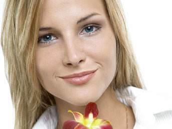 Erkek ocuklar kz ocuklardan daha yaratc. Bu, oyuncak reticilerinin gzlemi. Erkek ocuklar bir oyuncaa farkl ilevler yklerken, kz ocuklar daha bildik oynama biimlerine rabet ediyorlar.