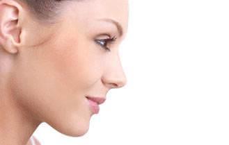 Koku alma duyusu kadnlarda daha gelikin (yaklak %20&#8217;yi bulan bir fark sz konusu;) zellikle de mantrasyon dnemlerinde strojenin etkisiyle daha da artyor bu. Parfm yaratcalarnn % 80&#8217;inin erkek olmas da iin tuhaf taraf.