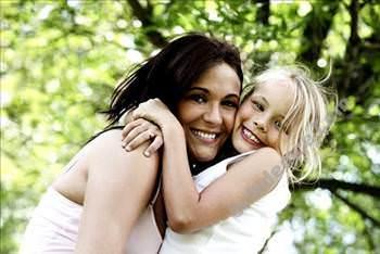 Kzlar erkeklerden yaklak  yl erken bulu ana giriyorlar ve bu dnem onlarda daha ksa sryor.