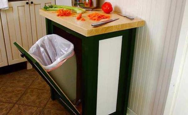 Mutfak pnzn iine dkeceiniz bir miktar kabartma tozu ya da karbonat kt kokunun yaylmasn engelleyecektir.