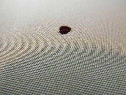 Haldaki sigara yanklarndan, yank yerler zerinde zmpara kad ile dairesel hareketler yaparak kurtulabilirsiniz.