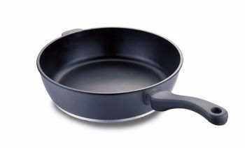 Yeni bir tava satn aldnzda ilk nce iinde bir miktar sirke kaynatn. Bu ilem ilerde kzartmalarnzn tavaya yapmasn nleyecektir.