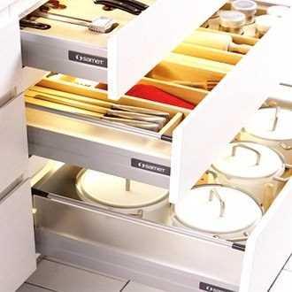 ekmeceleri iini boaltmadan temizlemek istiyorsanz, elektrik sprgesinin ucuna ince bir orap geirin.