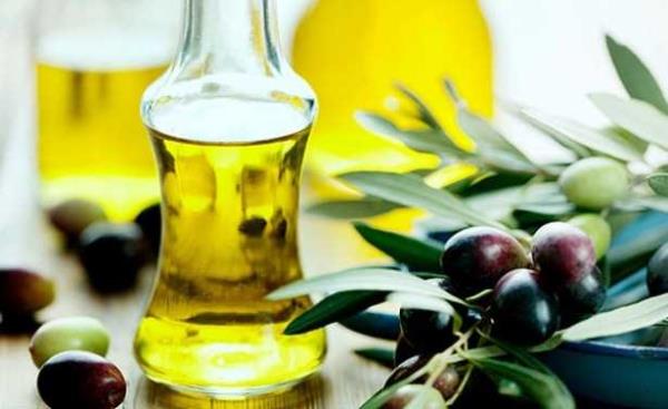 Kl tablasn su yerine zeytinyayla slatn. Kokuyu engelleyecektir.