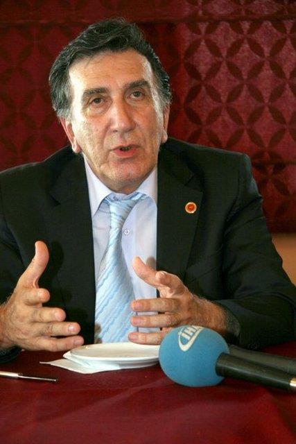 Doru Yol Partisi lideri etin zakgz Takipi says: 63