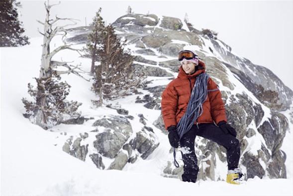 Carstensz dahil Yedi Zirveler'e trmanan en gen insan (kadn)<br>    Bu rekoru 1988 doumlu ABD'li Samantha Larson elinde tutuyor