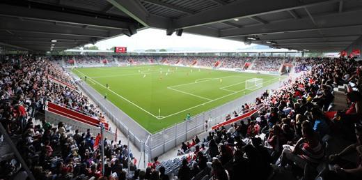 16- �svi�re S�per Ligi Ma� ba��na ortala 12.018 seyirci