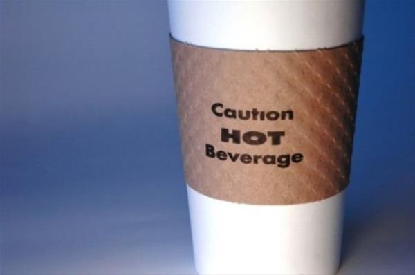 Davadan sonra kartonda satlan scak kahvelerin zerinde "Dikkat scak iecek." uyarsnn bulunmas zorunlu hale geldi.