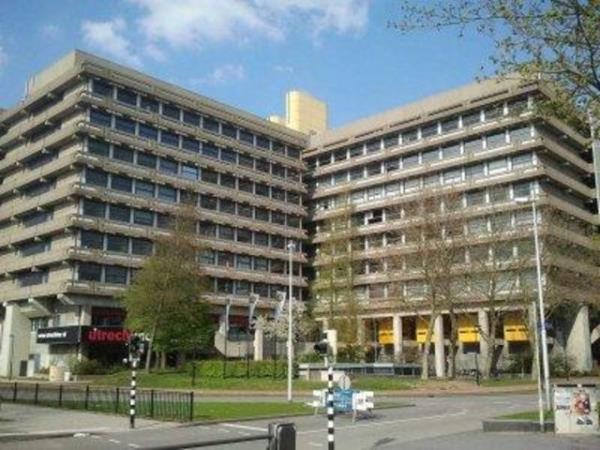 <p>Hollanda  </p>  <p>  Utrecht niversitesi  </p>  <p>  Dnya sralamas: 88 </p>