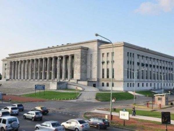 <p>Arjantin  </p>  <p>  Buenos Aires niversitesi  </p>  <p>  Dnya sralamas: 378</p>