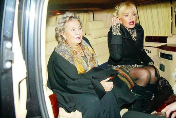 Gnl Yazar gibi isimler de seslendirmiti. &#8216;Issz Adam&#8217; filmiyle bir dnem gndeme gelen &#8216;Anlamazdn&#8217; arks da ene&#8217;e aitti.