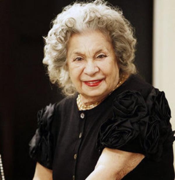 2012 ylnda Alzheimer hastalna yakalanm, kendisini Gmsuyu&#8217;ndaki evinde ilk ziyaret eden yine Ajda Pekkan olmutu. ene&#8217;in arklarn Pekkan dnda Zerrin zer, Nilfer, Semiha Yank, Tanju Okan, Ayten Alpman...