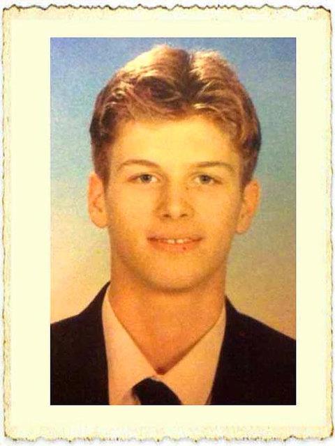 Tatltu'un ocukluk ve okul yllarnda ekilen fotoraflar nl oyuncunun hayranlarn artt.