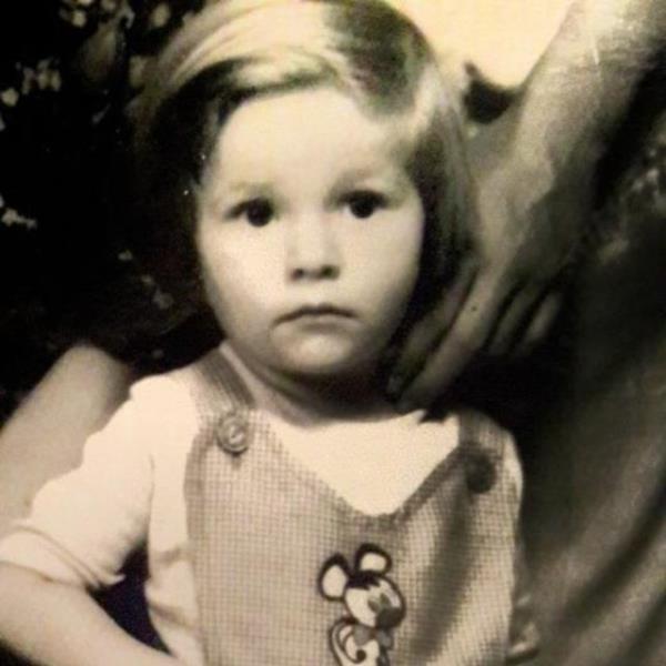 Bu ufak ocuu tandnz m? imdilerde ekranlarn vazgeilmez isimlerinden birisi o.