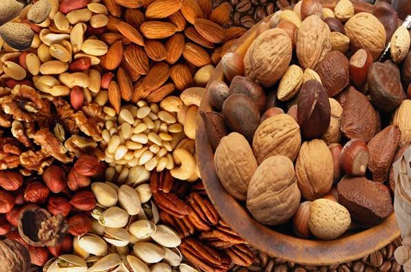 erez tabaklarnda bir araya geldiklerinde olduka itah kabartan kuruyemilerin kilo yapc zelliine karn salk asndan nemli yararlar da bulunuyor. te srasyla kuruyemiler ve mucizevi faydalar...