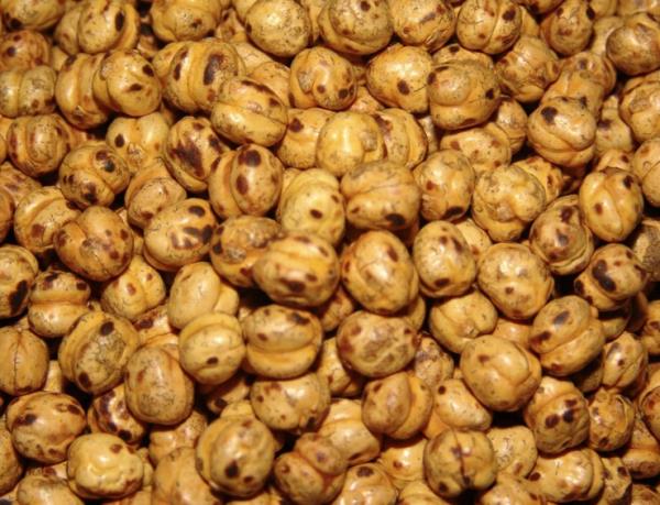 Neredeyse yok denecek kadar az ya ierir ve iinde bulunan yalar vcuda yararldr.