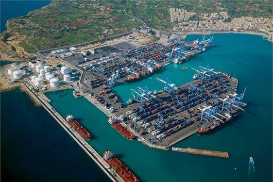 <p>Yldrm Holding</p>    Yldrm Holding, Akdeniz'in en byk aktarma limanlarndan Malta Freeport'u Kasm 2012'de satn ald.
