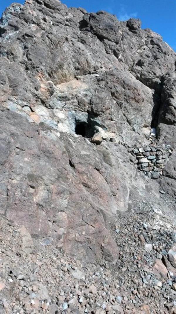 TSK son dnemde yapt baarl operasyonlarla, PKK&#8217;l terristlerin ana karargah noktalarndan biri olarak kulland Yksekova&#8217;daki 8 gzl maaray yerle bir etti.