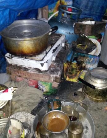 &#8220;Son verdikleri kayplar da askeri yldrmad, geri adm attrmad, srekli saldrmaya devam ediyorlar&#8221; ifadesini kullanan Karaylan, &#8220;Aksi takdirde bu blgeyi terk etmek zorunda kalrz. Bu, Trkiye&#8217;deki sonumuz olur. Direnin, kayplar gze aln ve gerekirse ln&#8221; diyor.