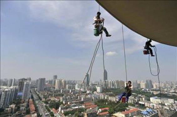 <p><b>spanya</b></p>  Erkek Resmi emeklilik ya: 65  <p>Emekli olunan ya: 61.4</p>  Kadn Resmi Emeklilik ya: 65  <p>Emekli olunan ya: 63.1</p>