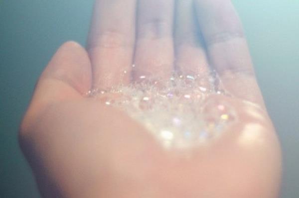 ampuan bitince iine su doldurup son bir doz karmaya almak