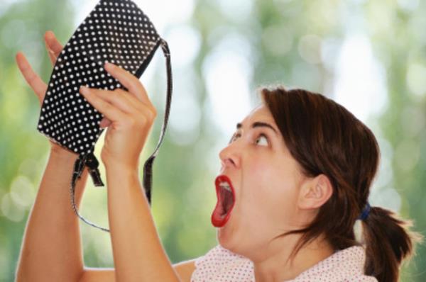 Cep telefonu olmaynca hayat damarlarndan birinin kopmu gibi hissetmek.