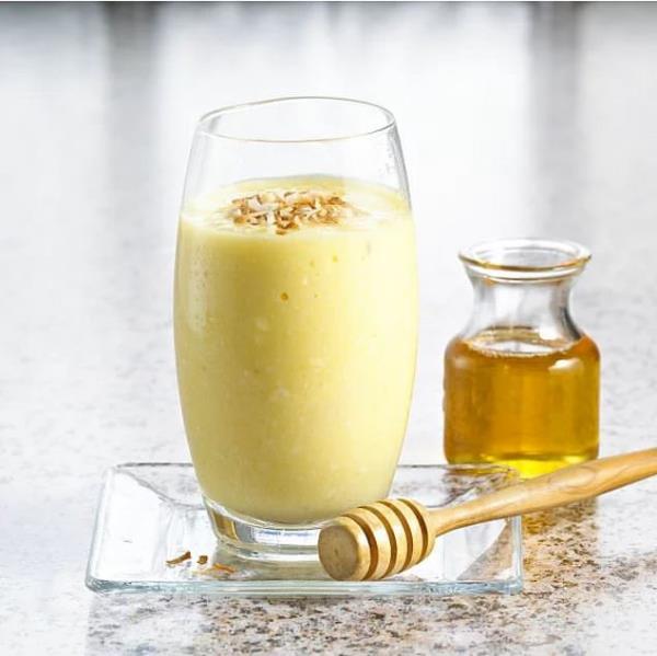 Bal ve Hindistan cevizi suyu<br>  Hindistan cevizi suyu ok fazla elektrolit ierir, bu da kas arlarna sebep olan dehidrasyonu ortadan kaldrmann en iyi yoludur. Enerji de versin istiyorsanz karma turungil de ekleyebilirsiniz.