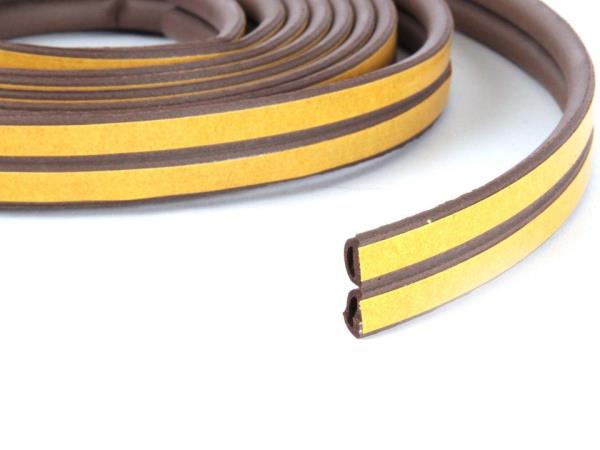 Kap ve pencere erevesi etrafndaki atlaklar onarn, hava szntlarn nlemek iin pencere band ve snger kullann.